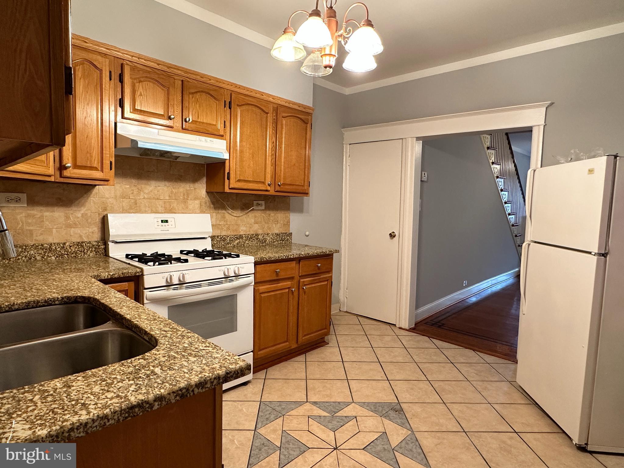 RICHMOND - Residential Lease