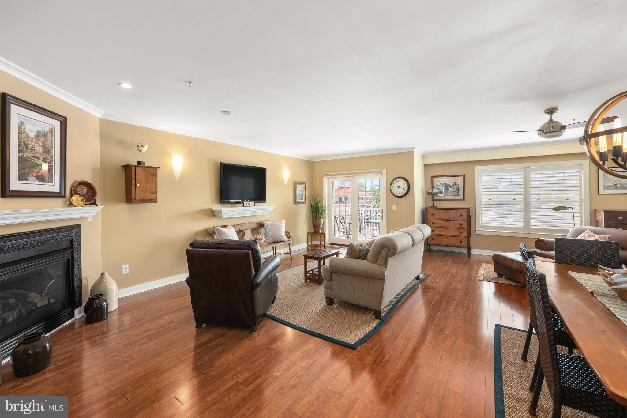 110 ANGLERS ROAD 206