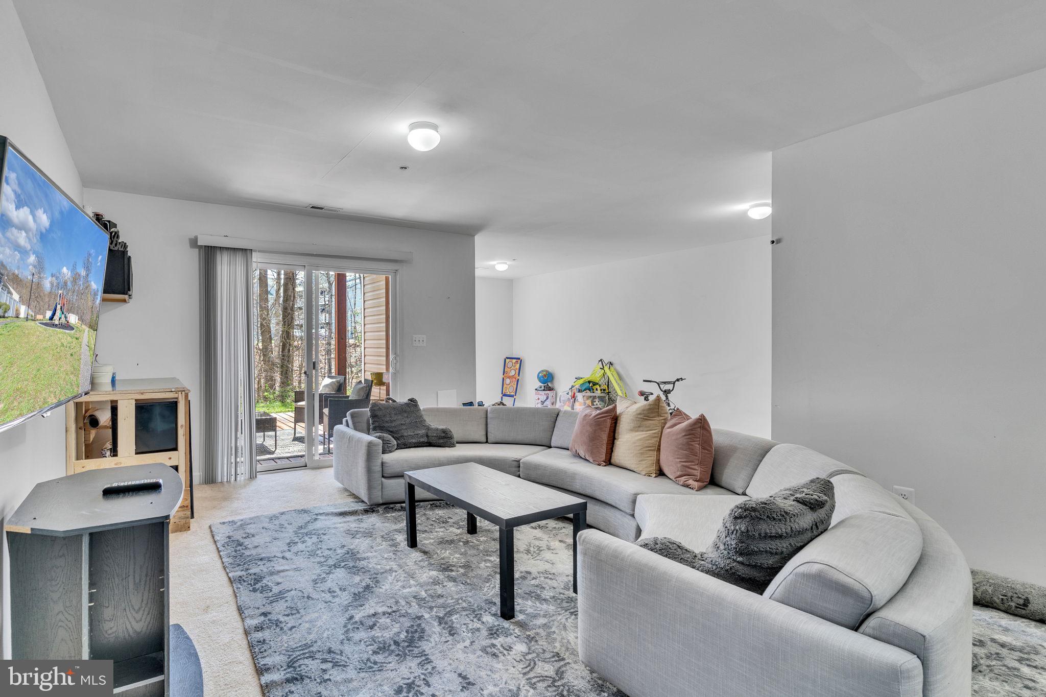 OAK TREE LANDING - Residential