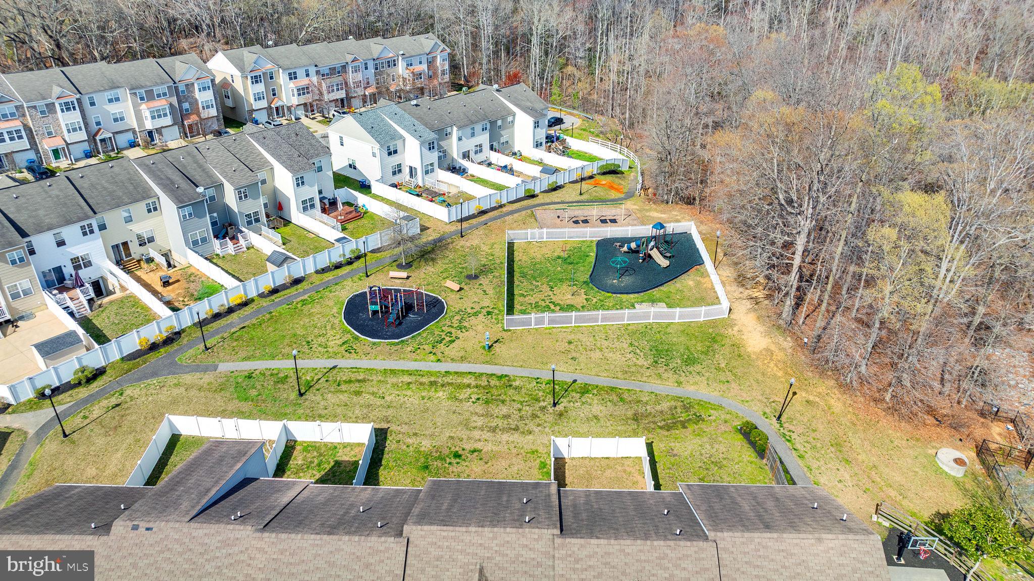 OAK TREE LANDING - Residential