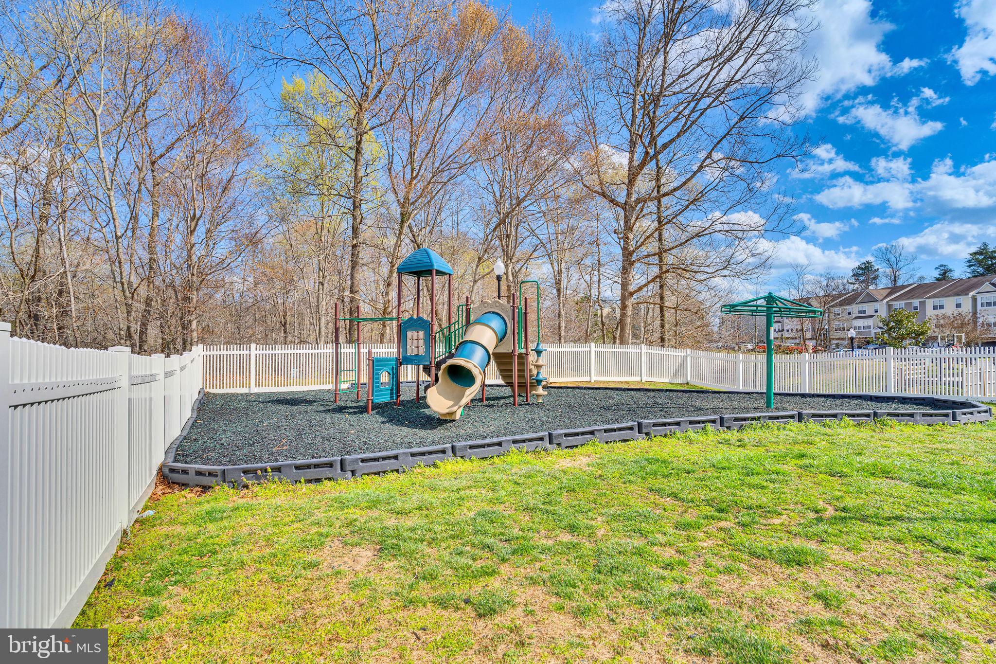 OAK TREE LANDING - Residential