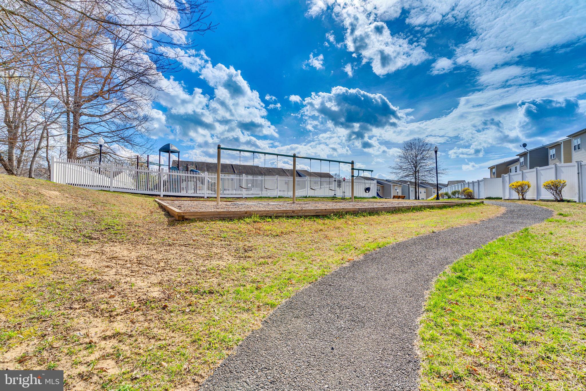 OAK TREE LANDING - Residential