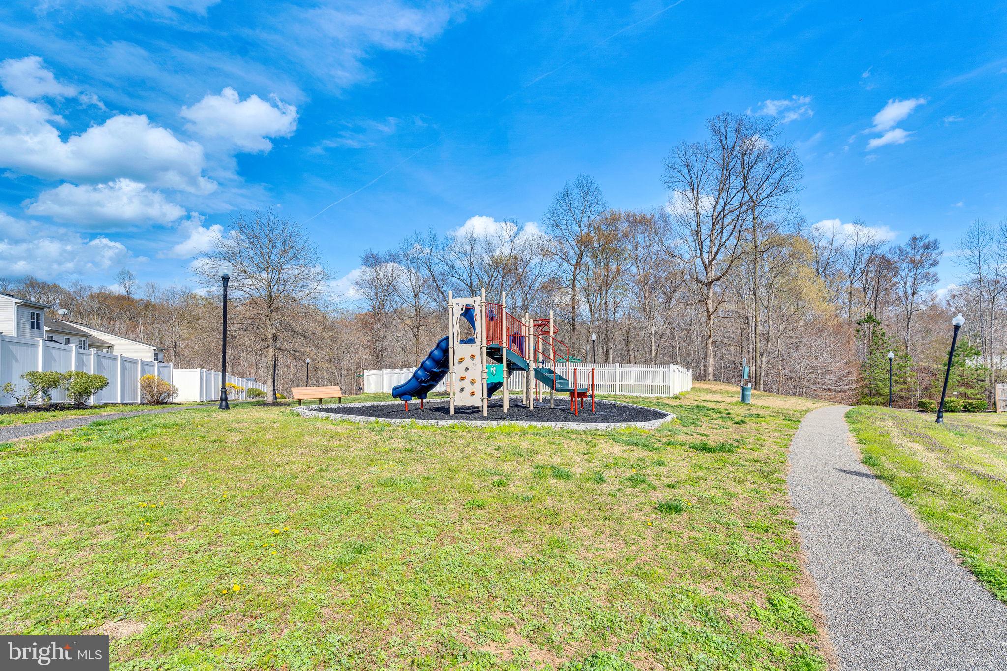 OAK TREE LANDING - Residential