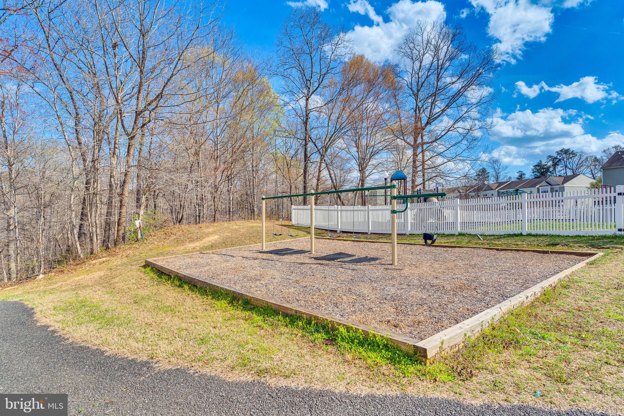 OAK TREE LANDING - Residential