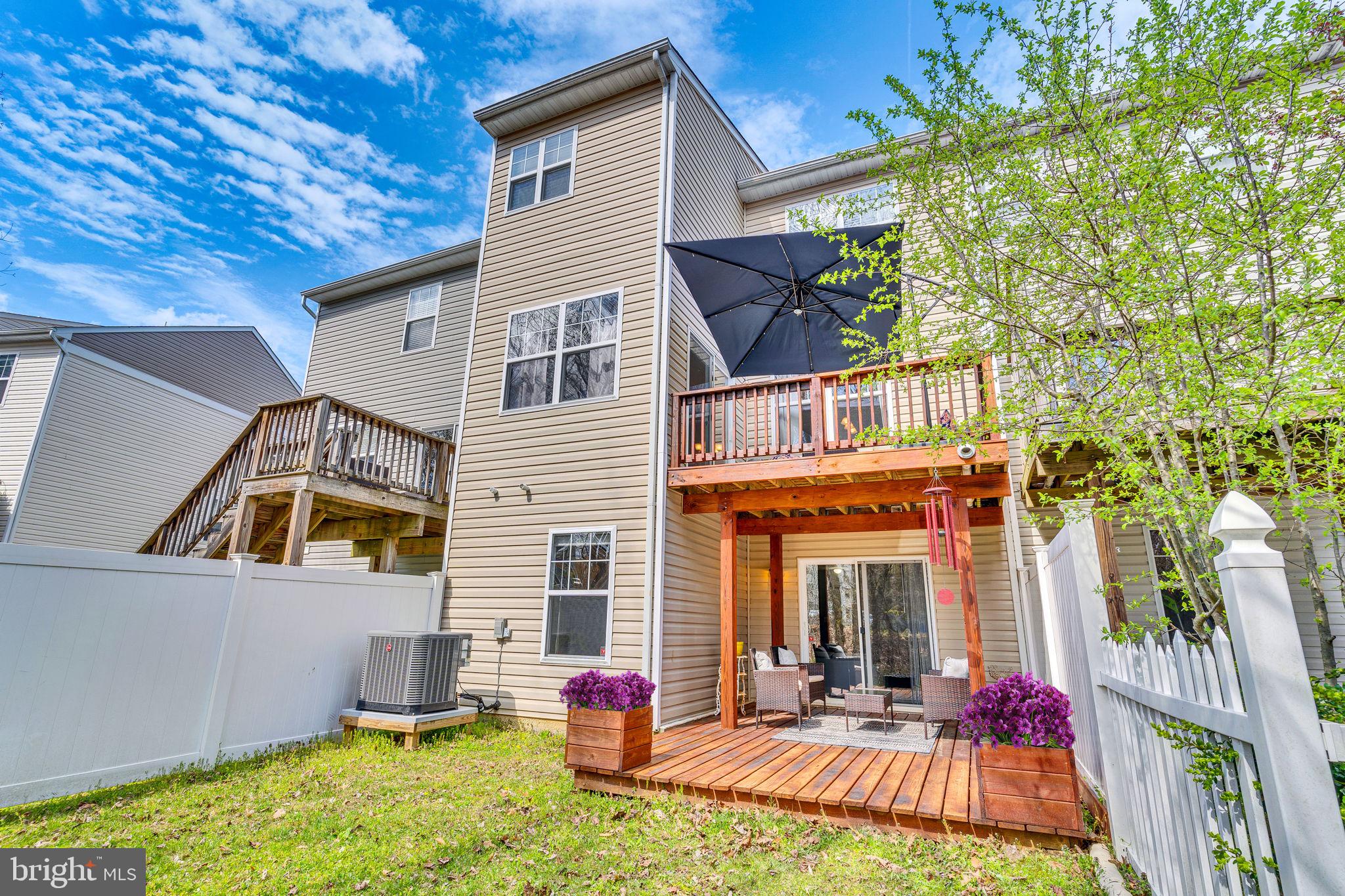 OAK TREE LANDING - Residential