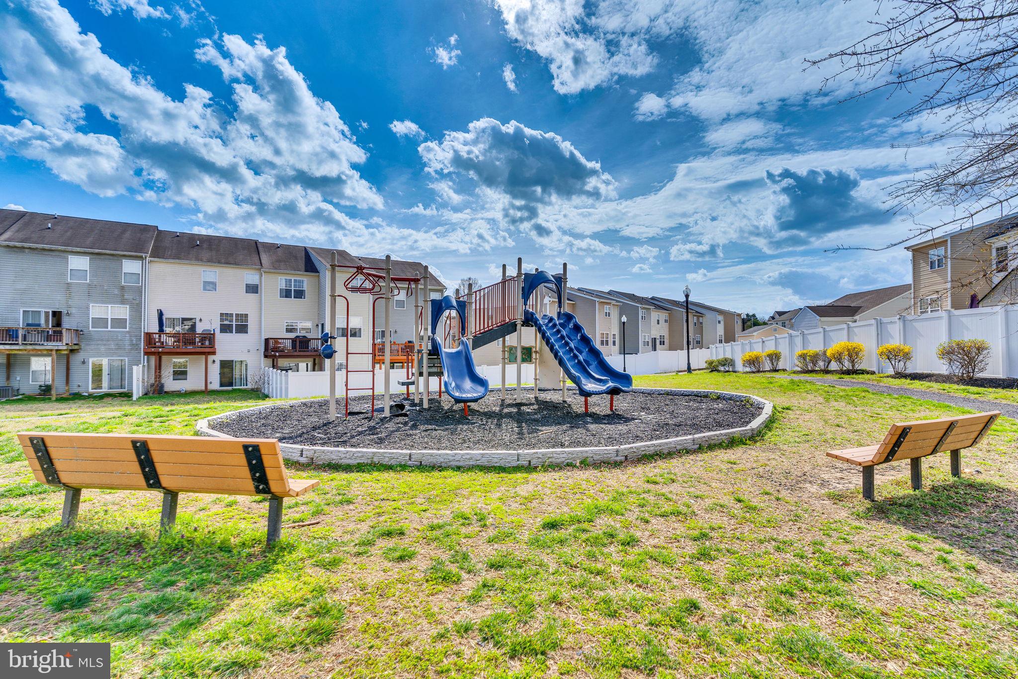 OAK TREE LANDING - Residential