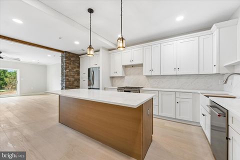 Condo For Sale - 457 Greenridge Rd<br/> GLENMOORE, PA 19343