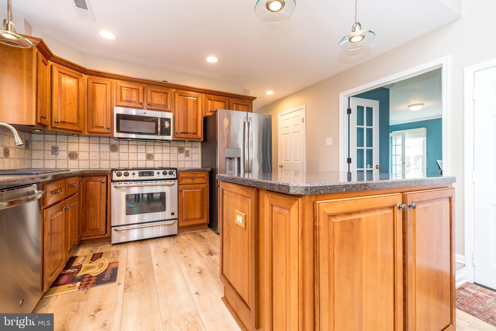 COUNTRY HUNT - Residential