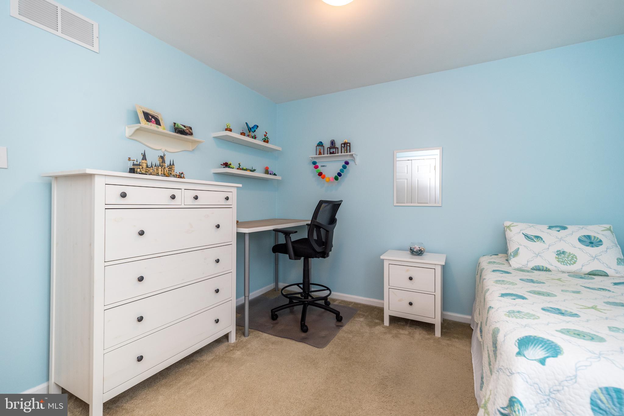 COUNTRY HUNT - Residential