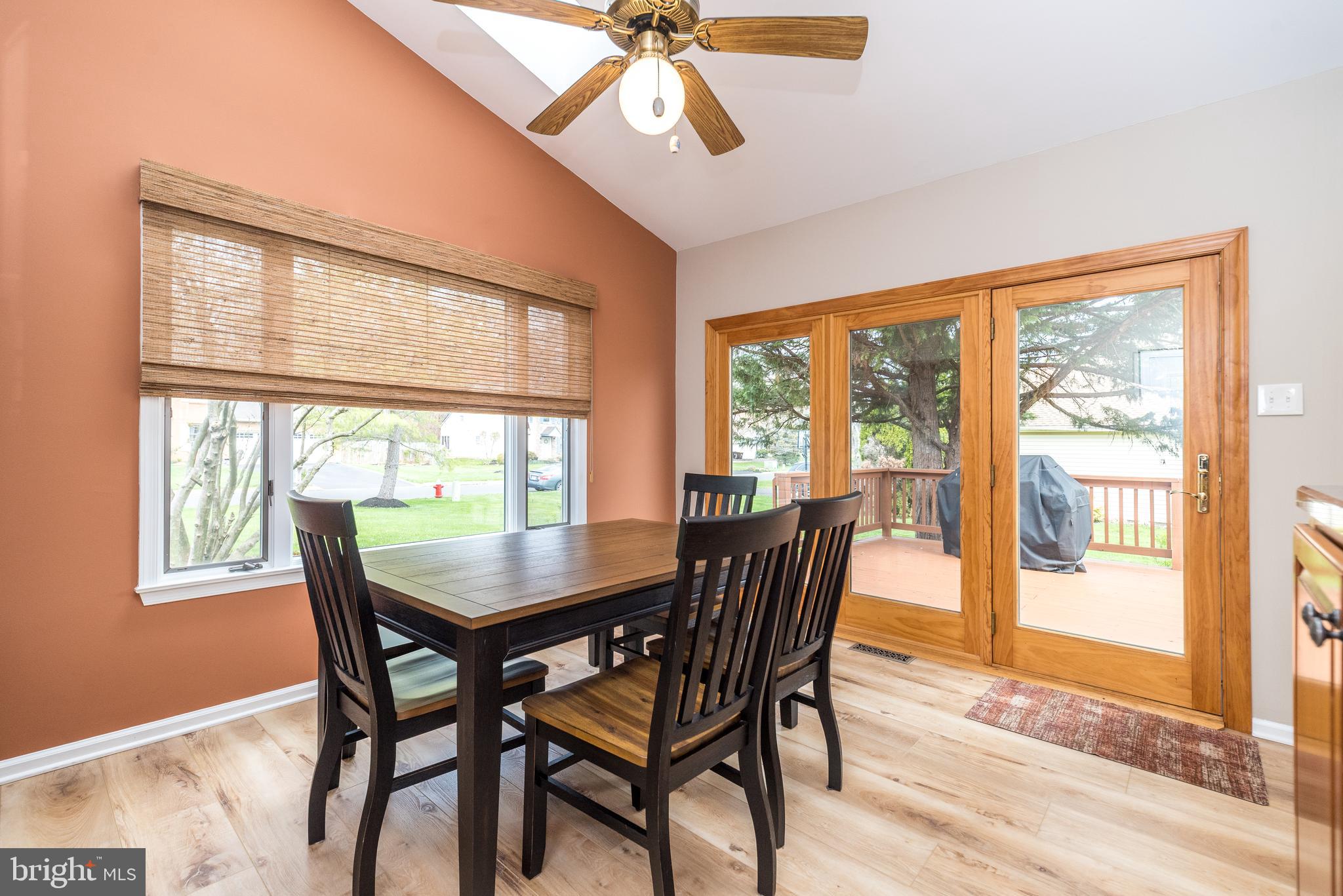 COUNTRY HUNT - Residential