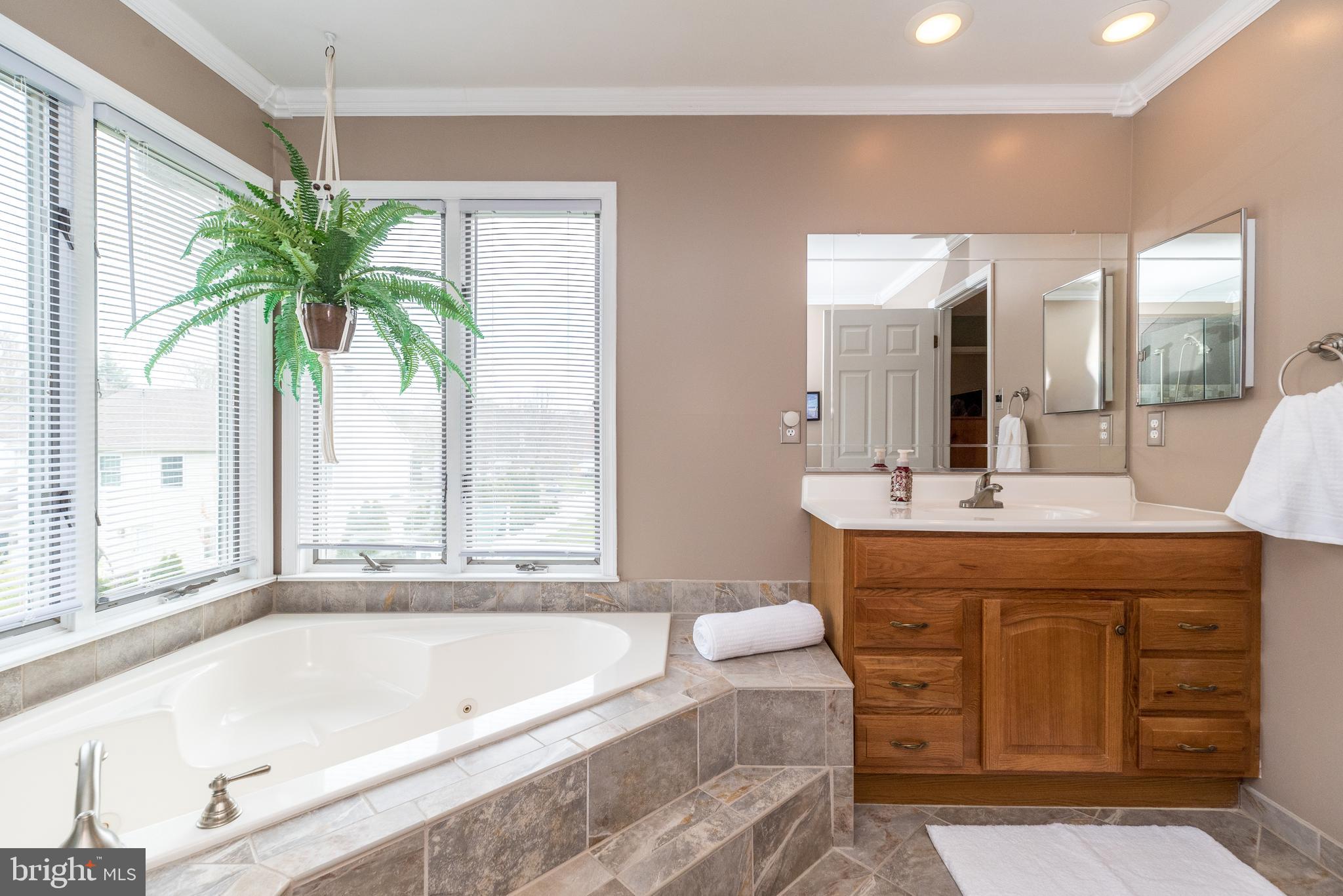 COUNTRY HUNT - Residential