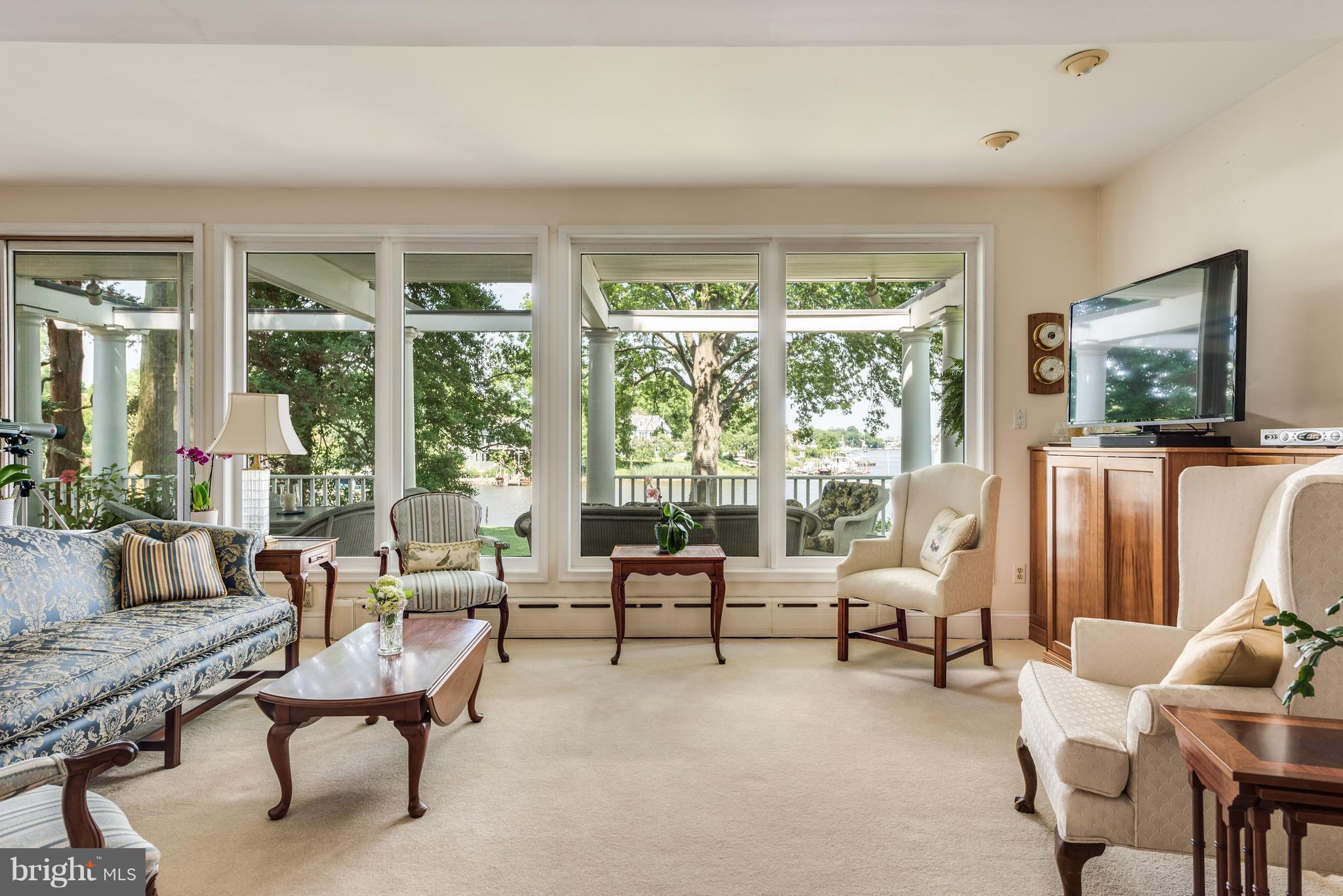 MURRAY HILL - Residential