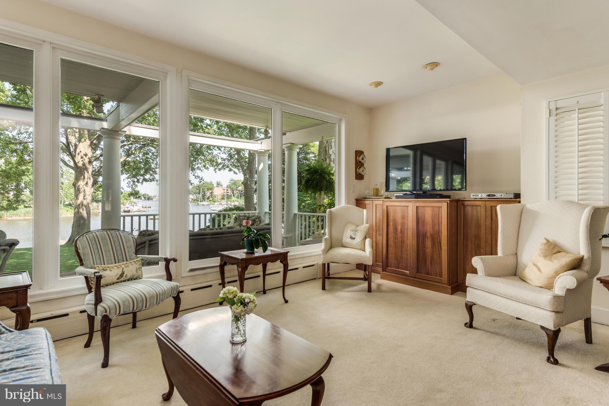 MURRAY HILL - Residential