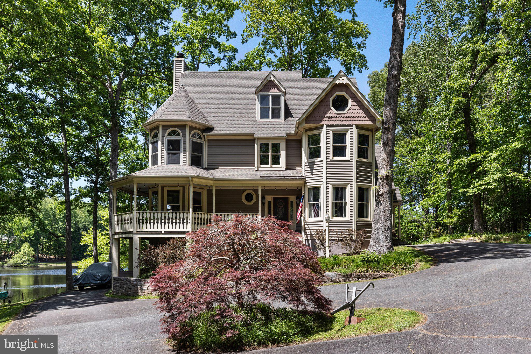 LAKE KILLARNEY - Residential