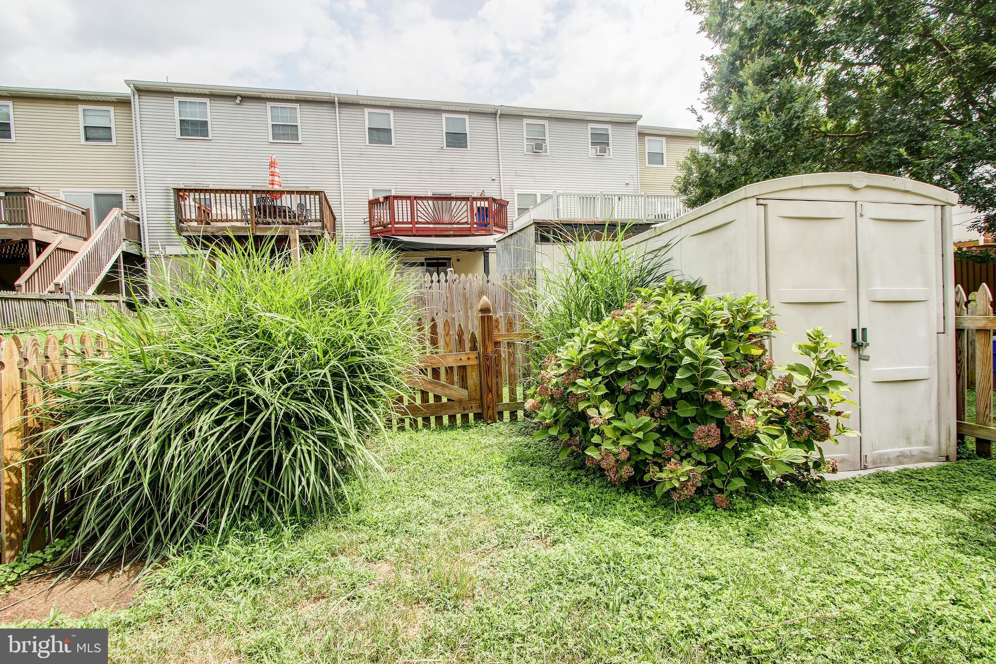 OAK HURST - Residential Lease