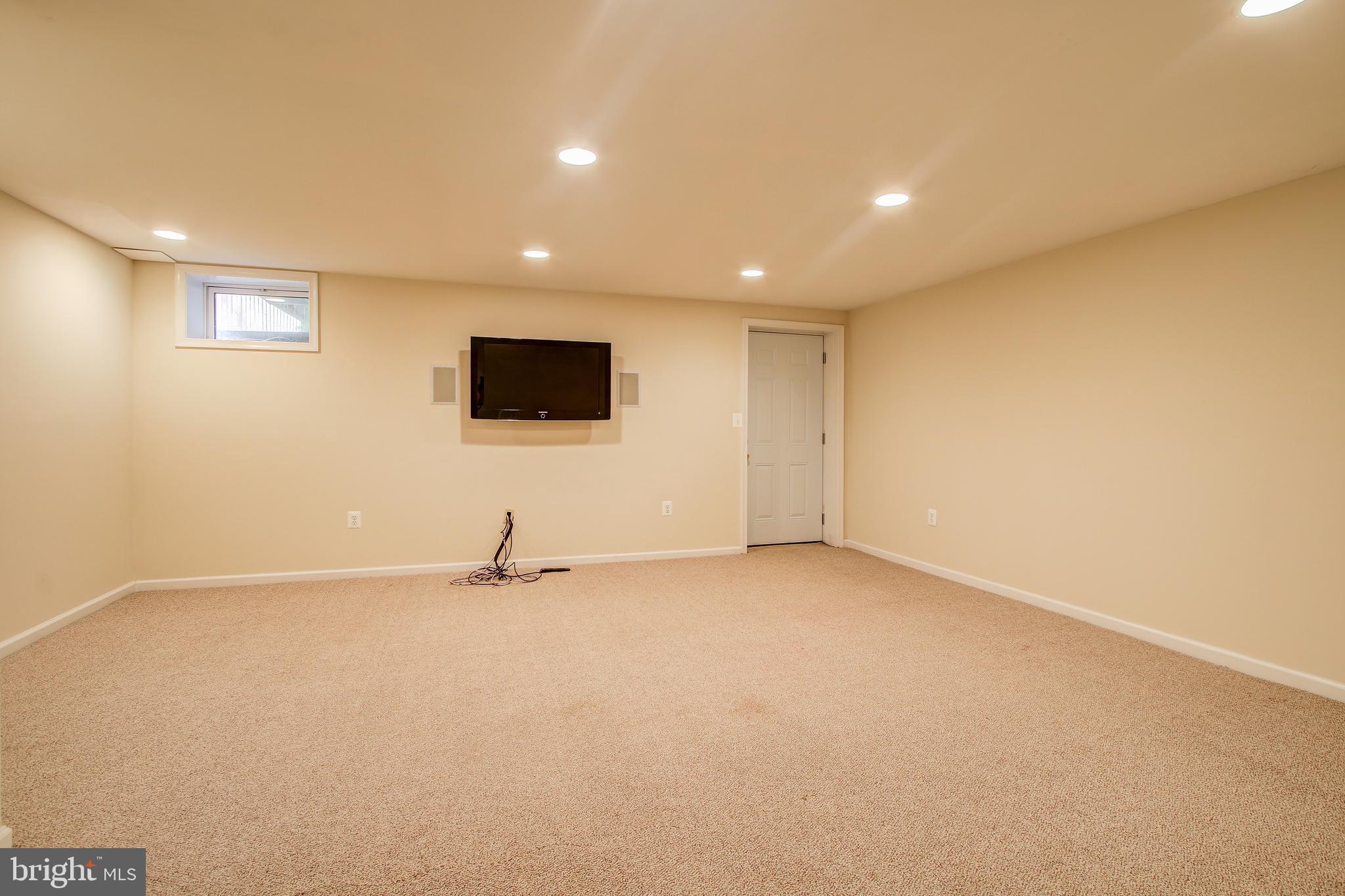 OAK HURST - Residential Lease