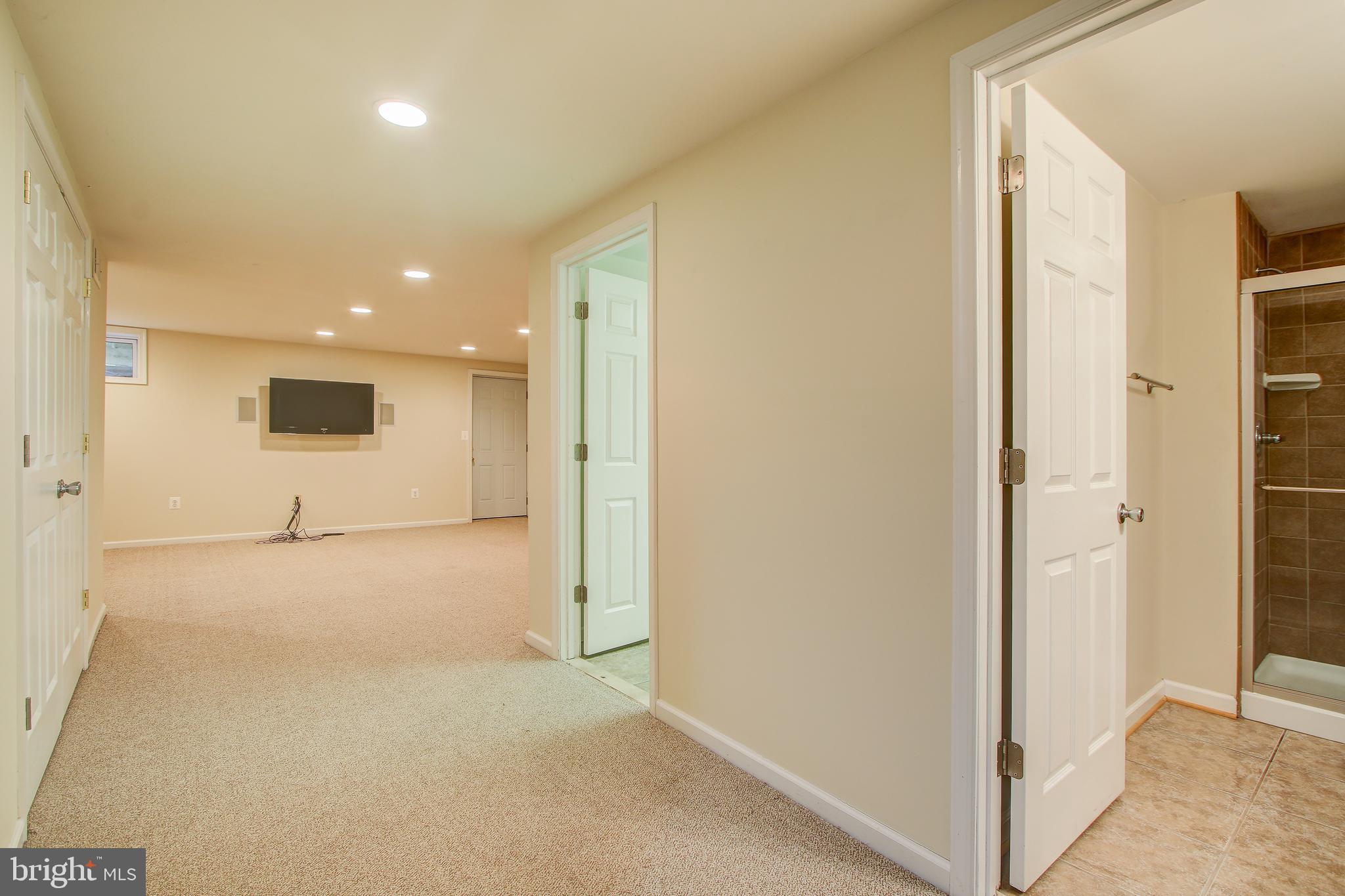 OAK HURST - Residential Lease