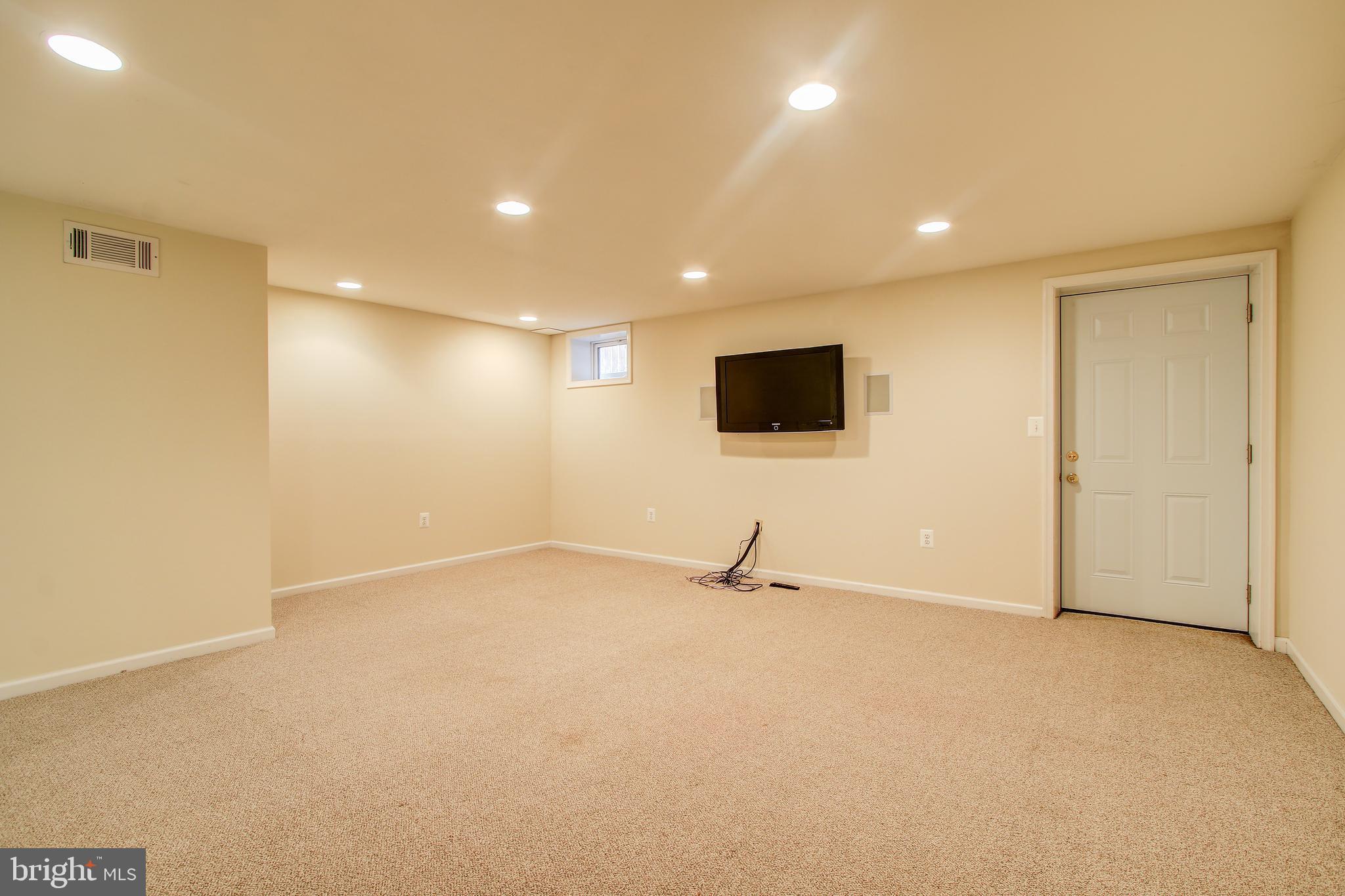 OAK HURST - Residential Lease