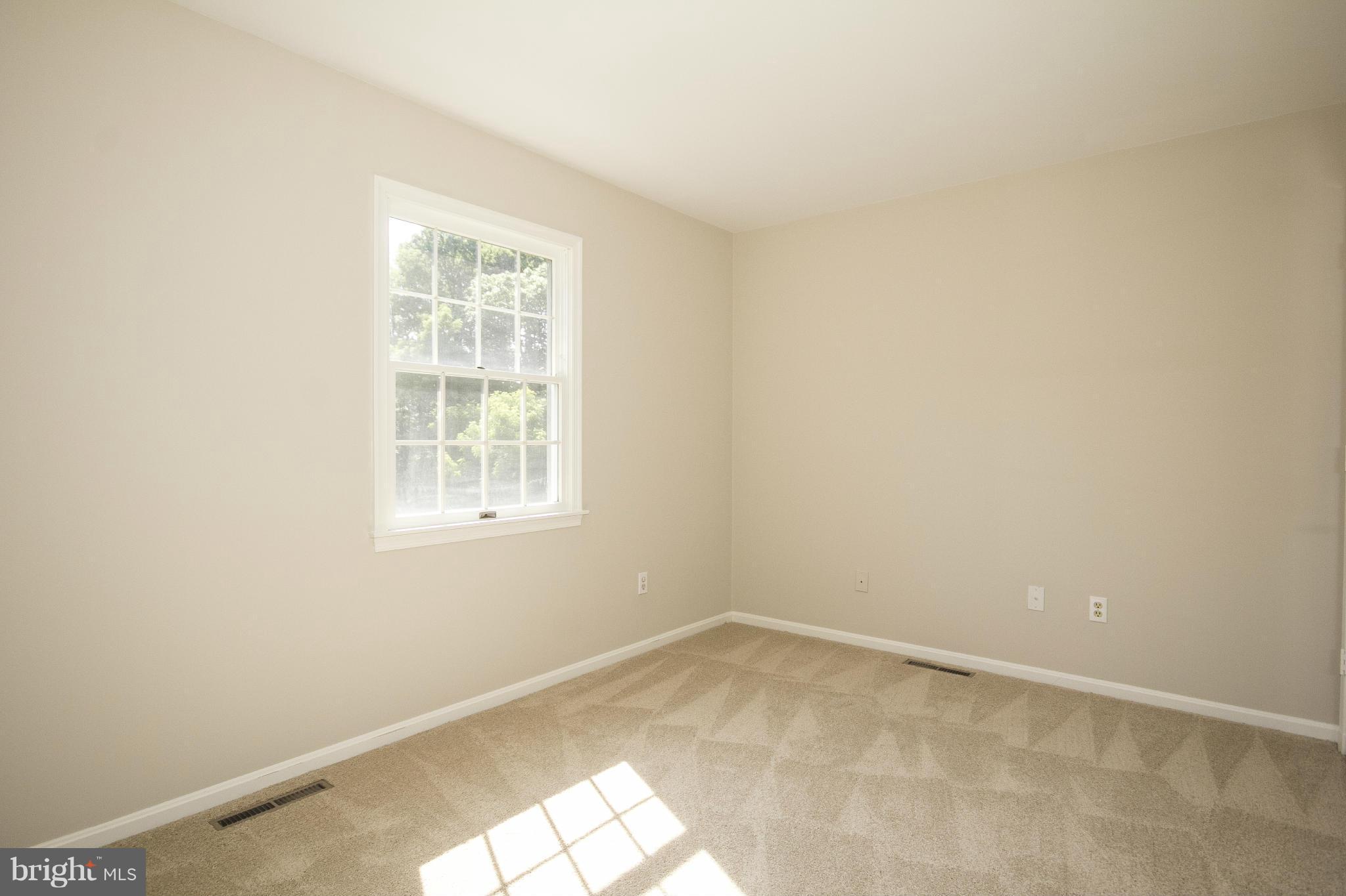 QUAKER HILLS - Residential