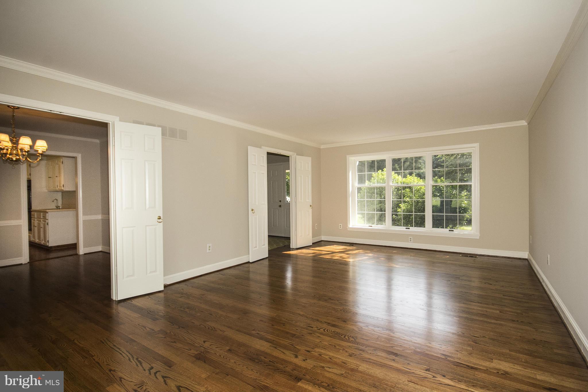 QUAKER HILLS - Residential