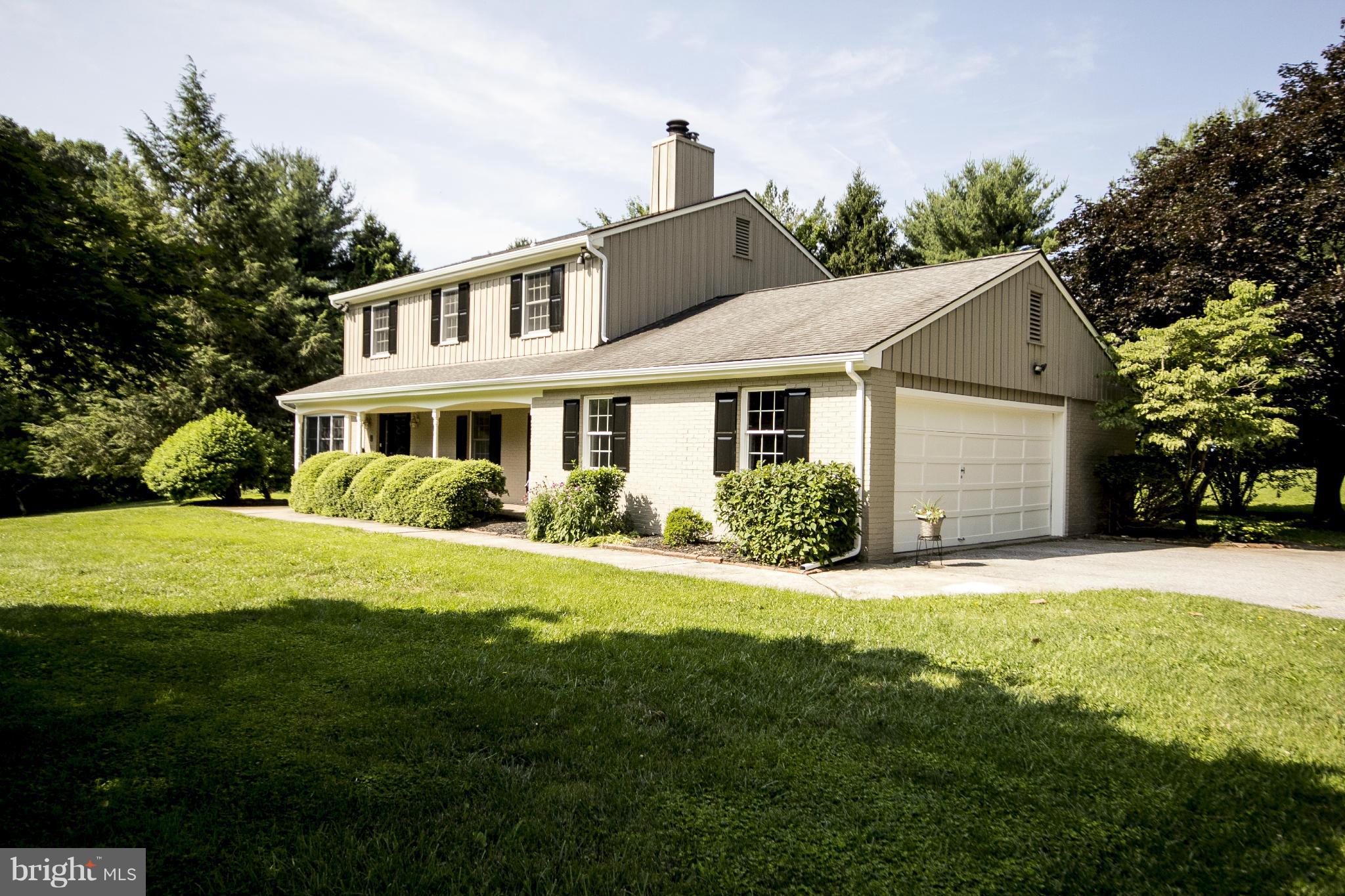 QUAKER HILLS - Residential