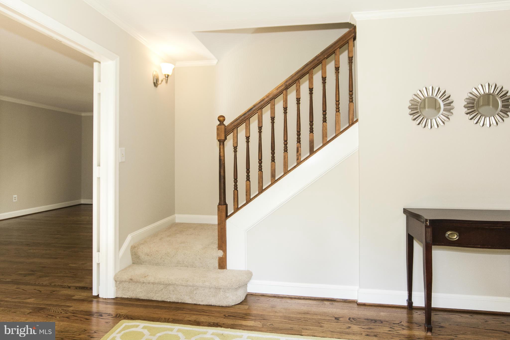 QUAKER HILLS - Residential