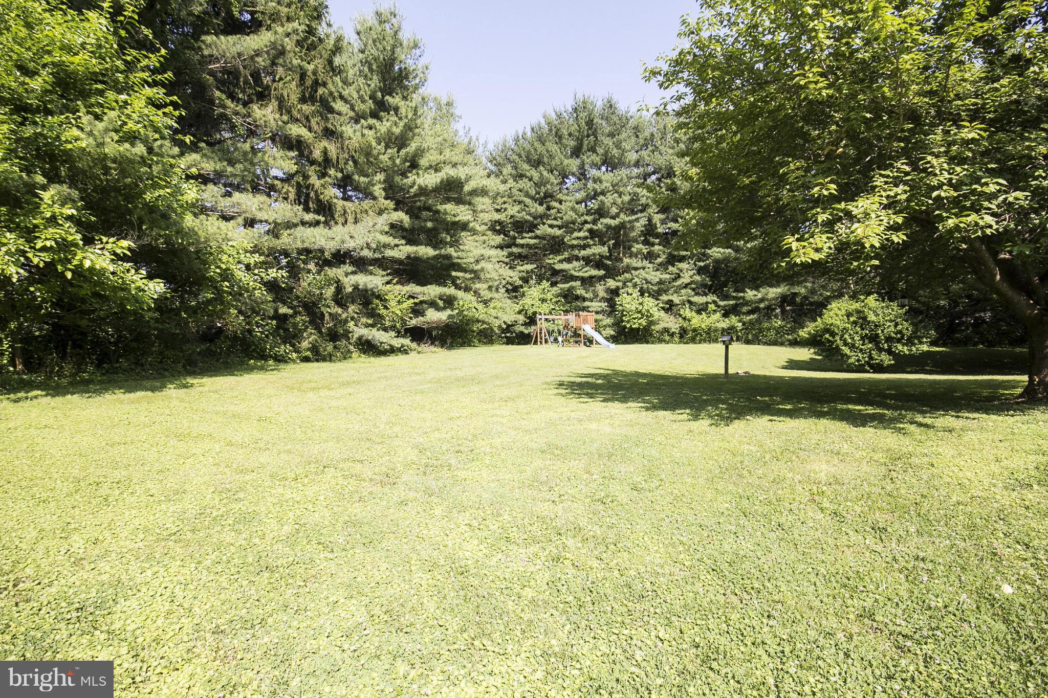 QUAKER HILLS - Residential