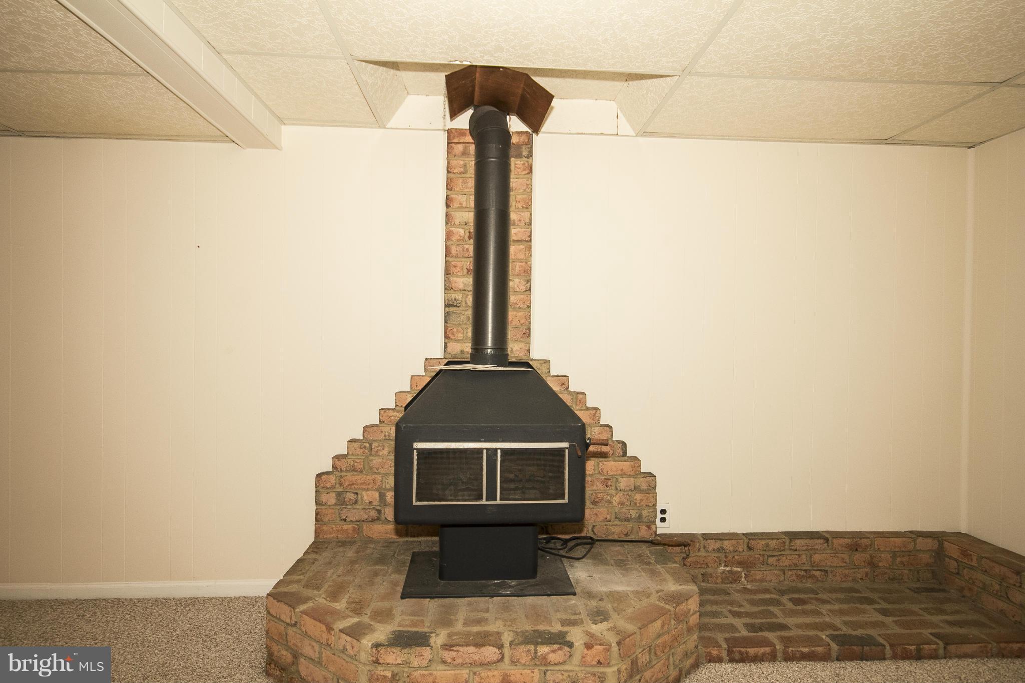 QUAKER HILLS - Residential