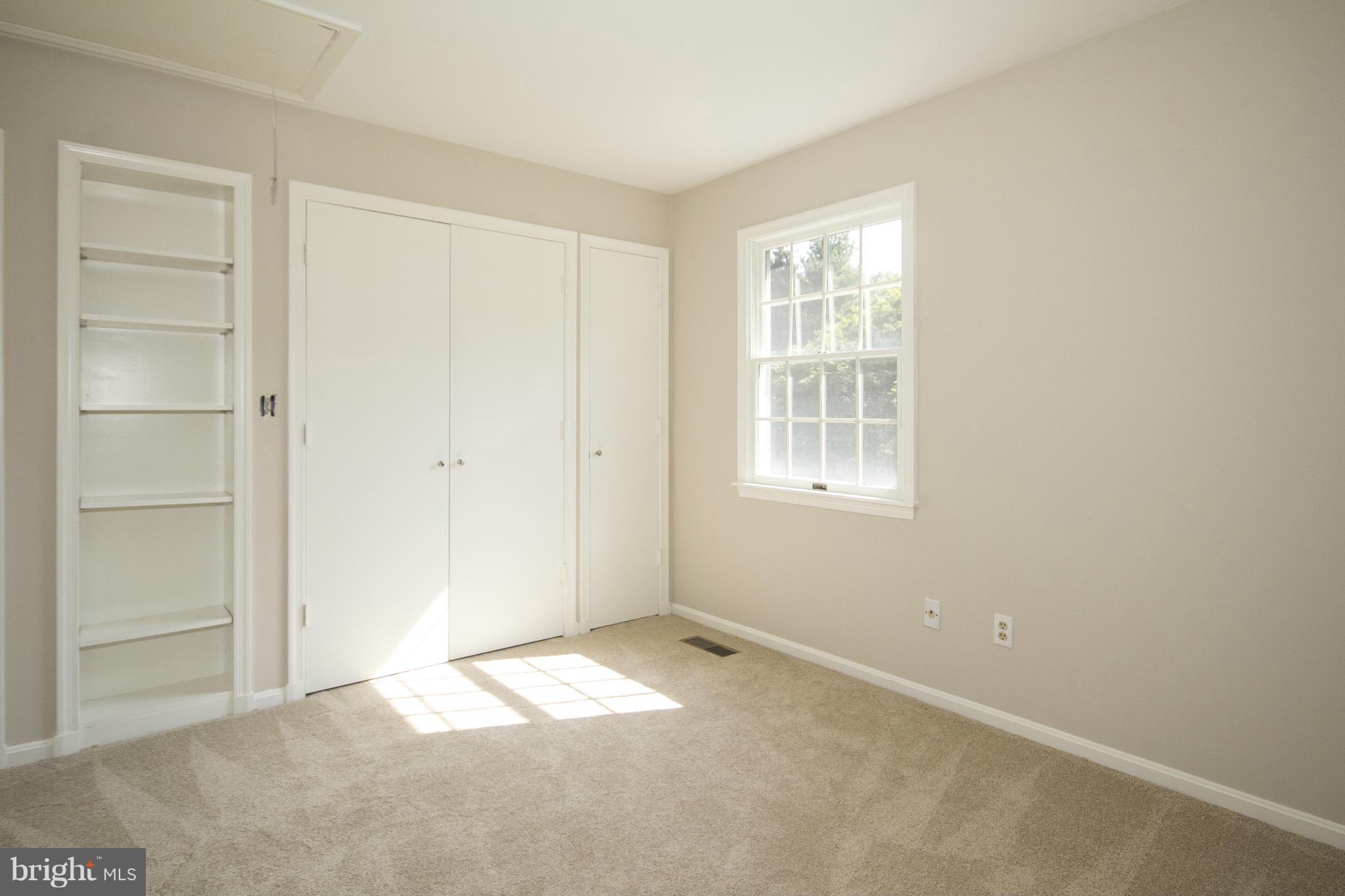 QUAKER HILLS - Residential