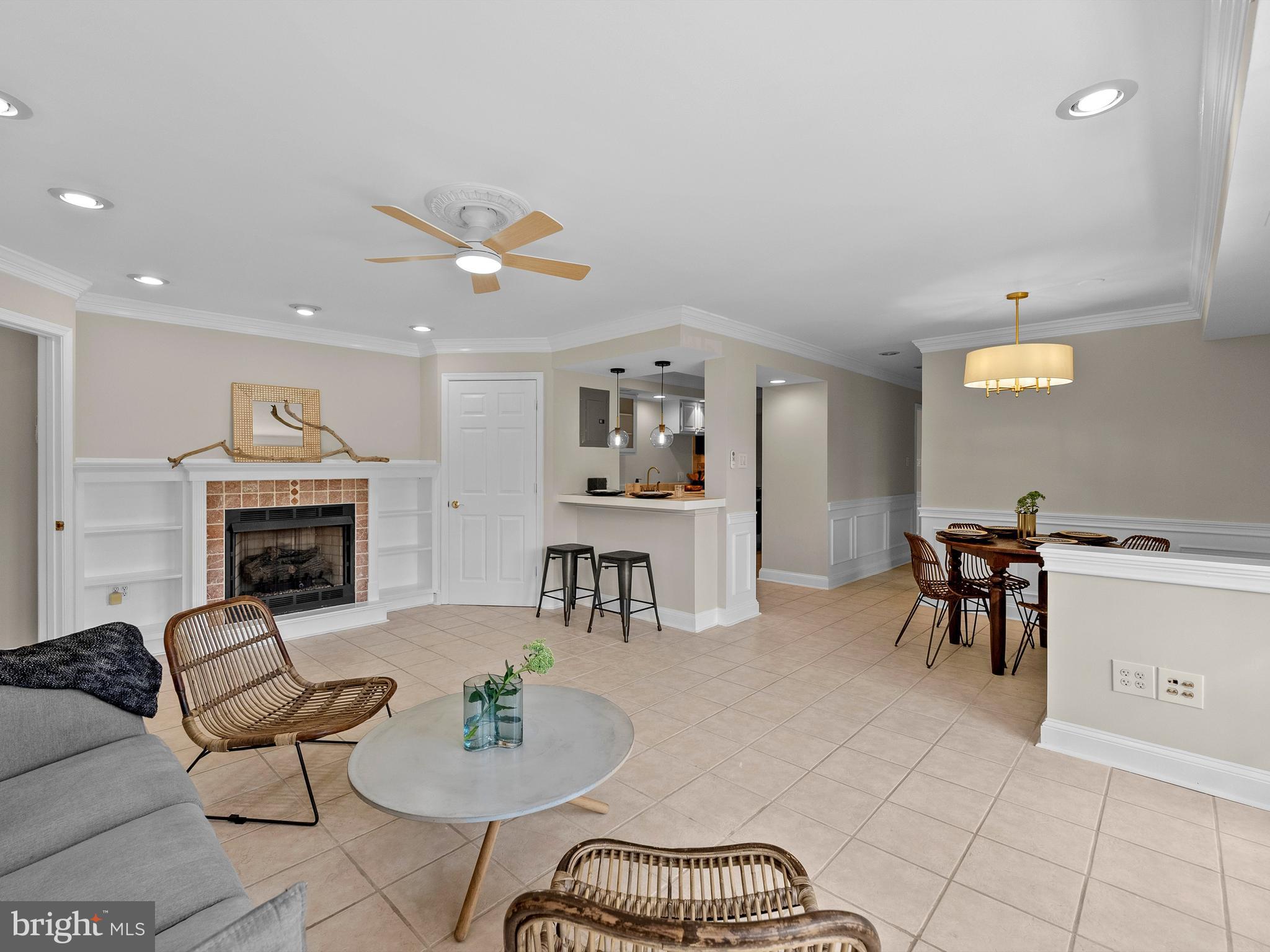 12707 GORDON BOULEVARD 44