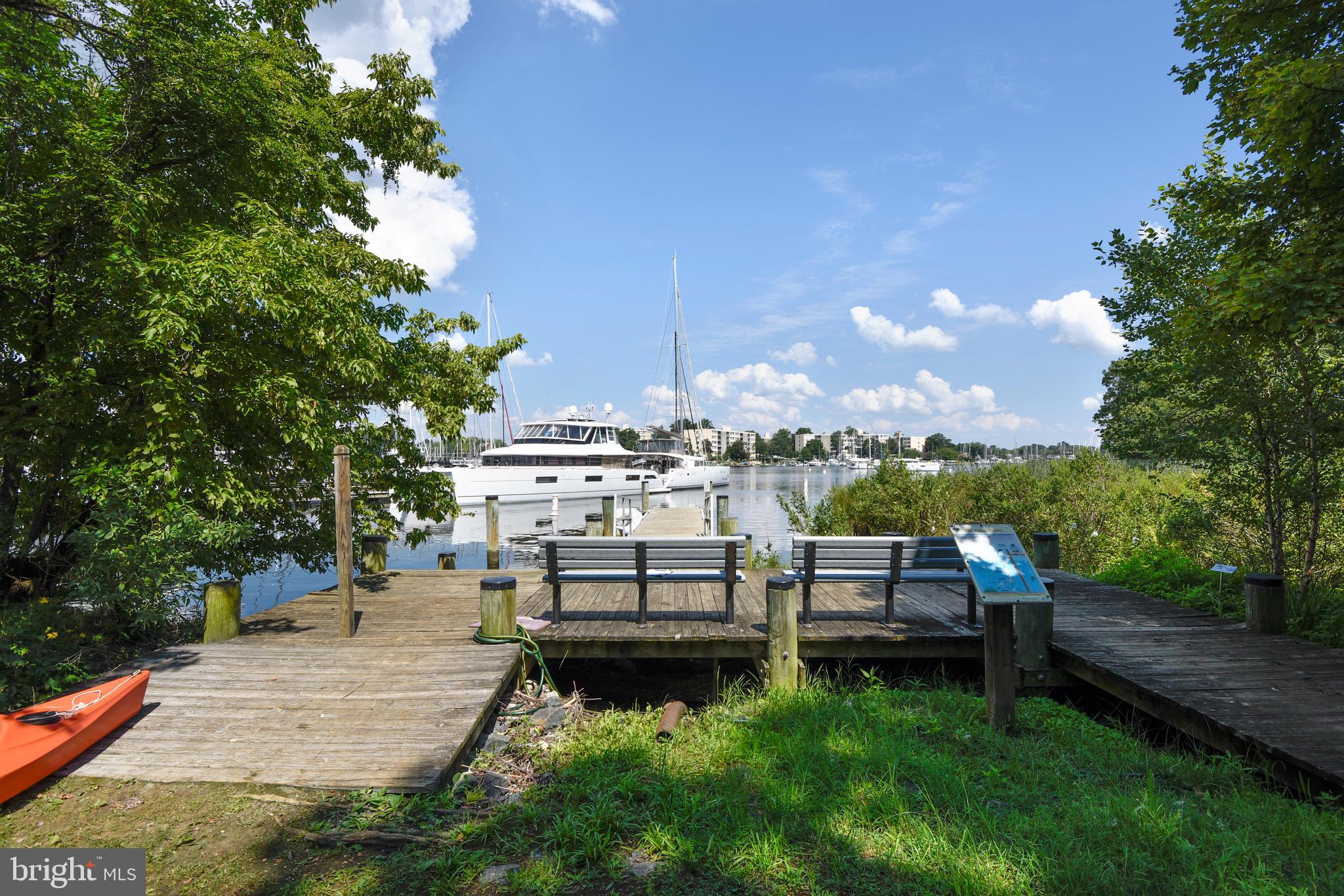 MARINERS LANDING - Residential