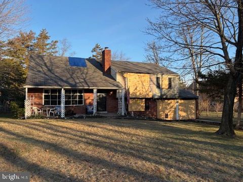 5 FARBER DRIVE CHALFONT PA 18914