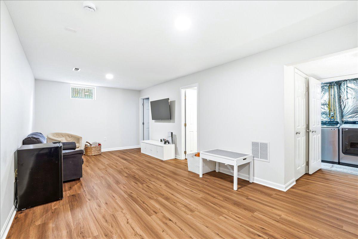 NEW MARKET WEST - Residential