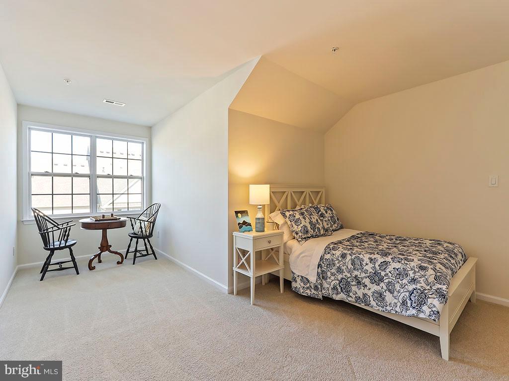 REGENCY AT HILLTOWN - Residential