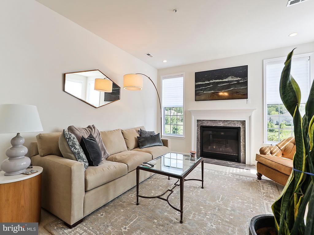 REGENCY AT HILLTOWN - Residential