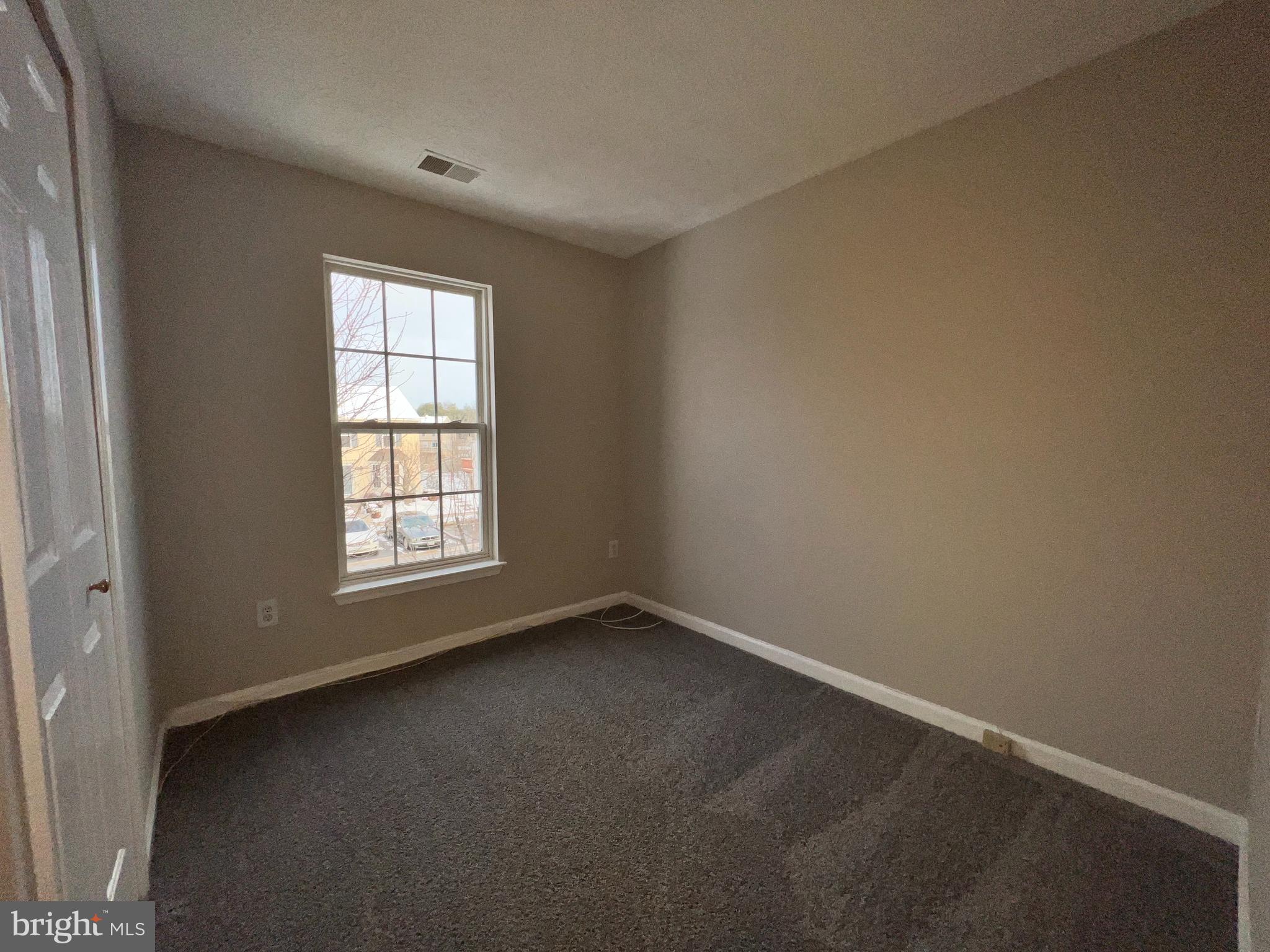 COLLEGE - Residential