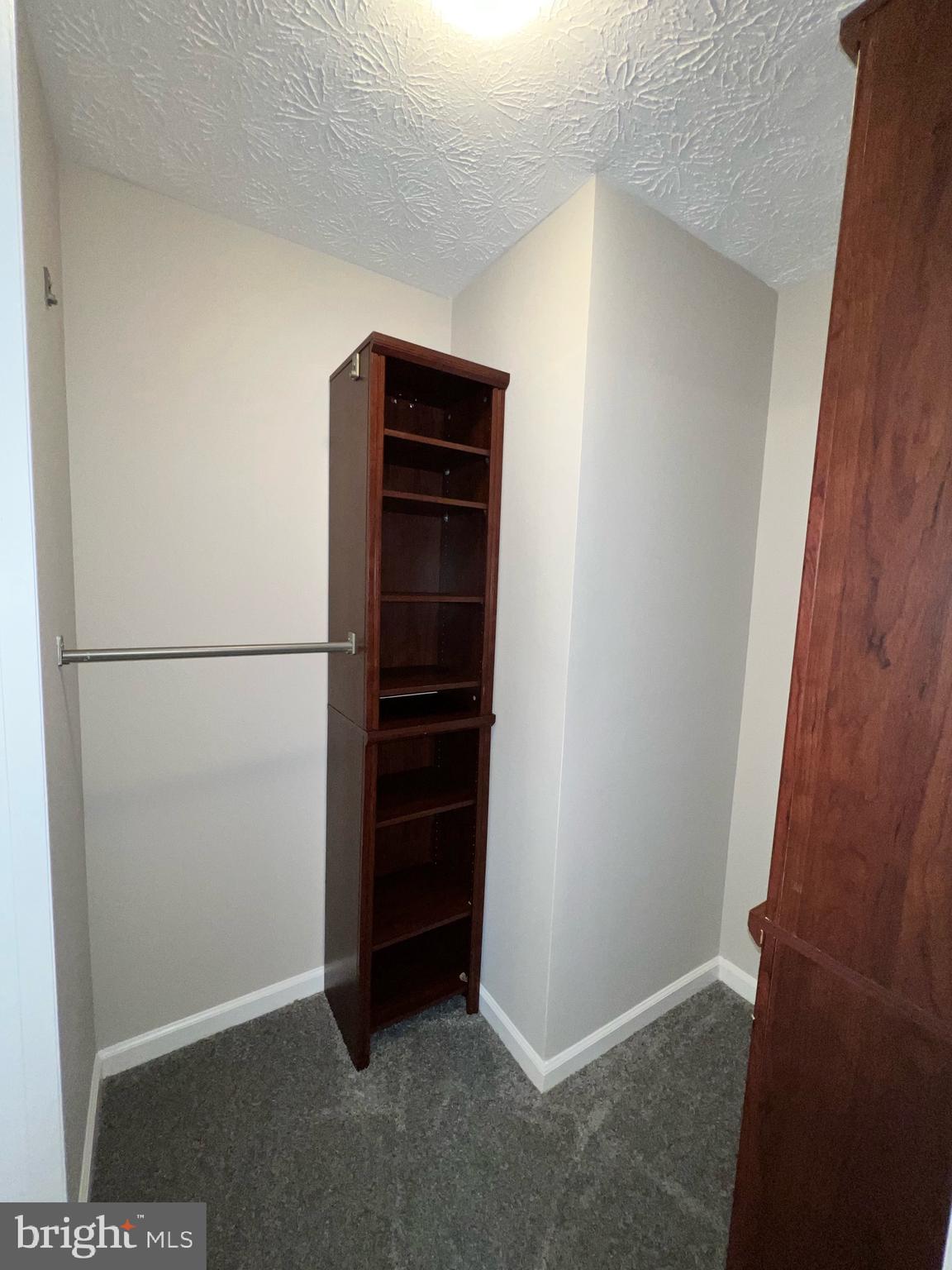 COLLEGE - Residential