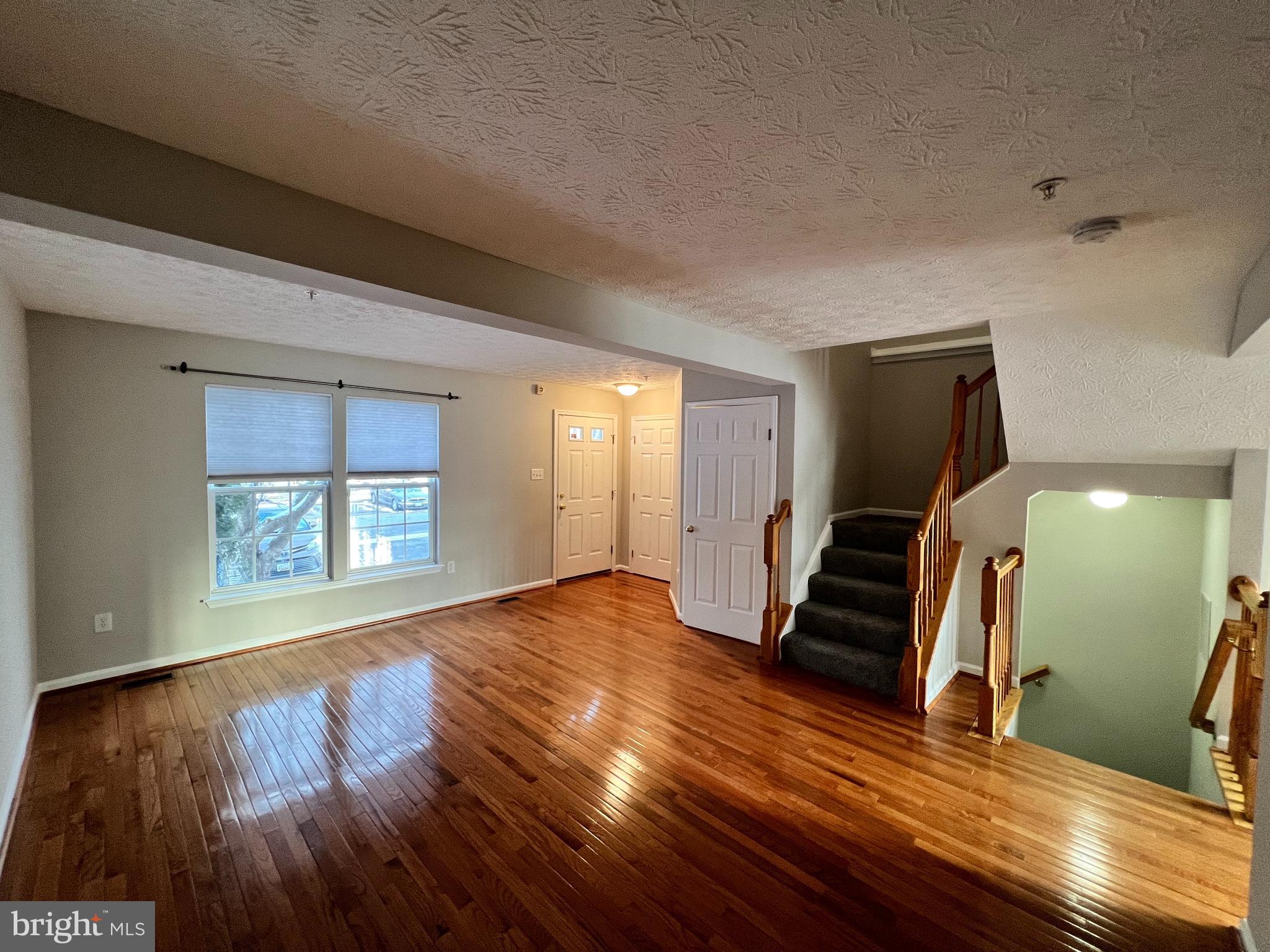 COLLEGE - Residential