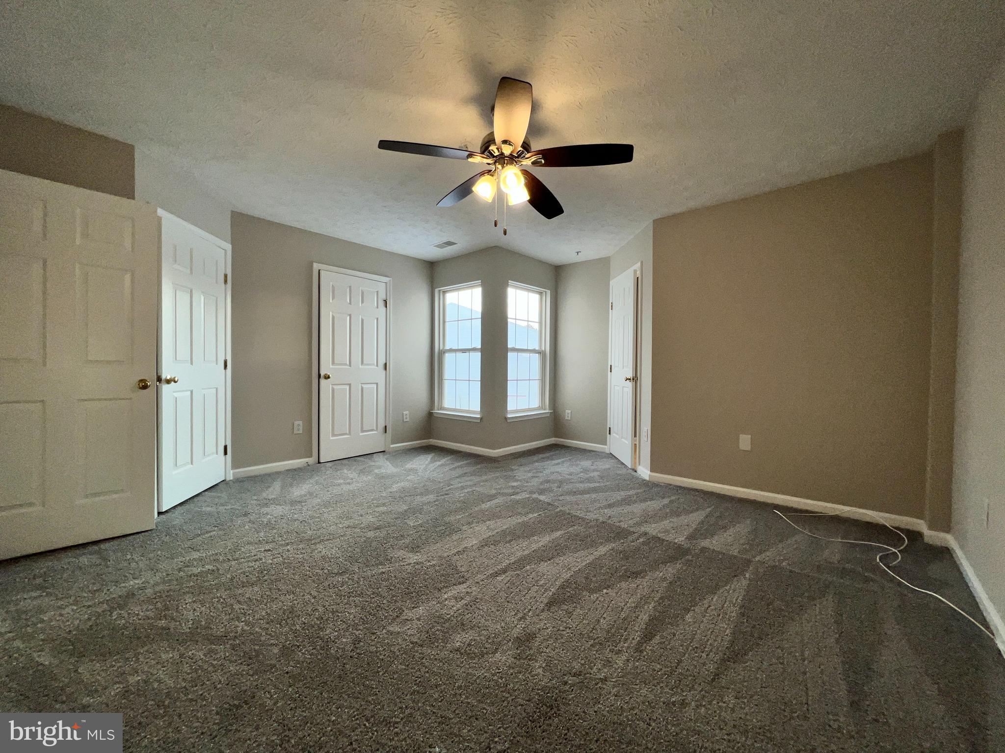 COLLEGE - Residential