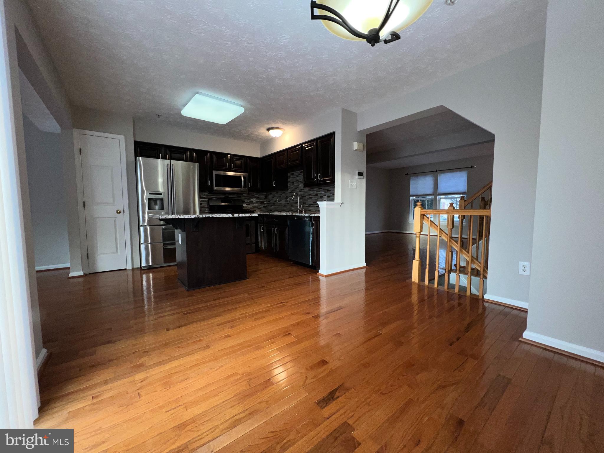 COLLEGE - Residential