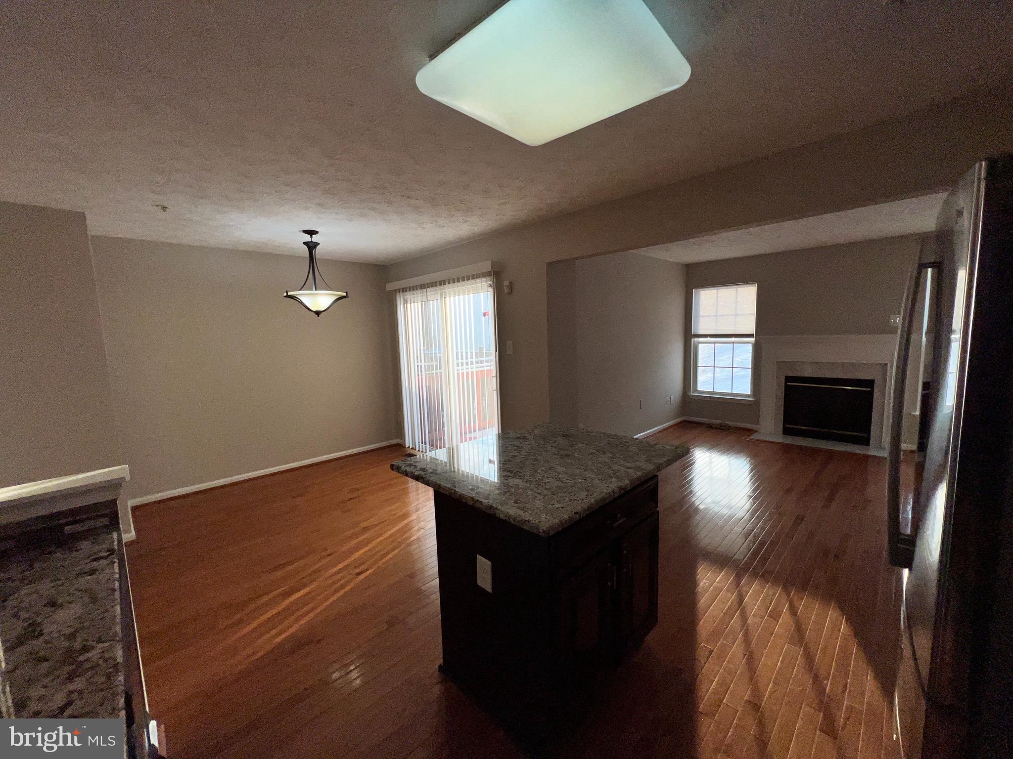 COLLEGE - Residential