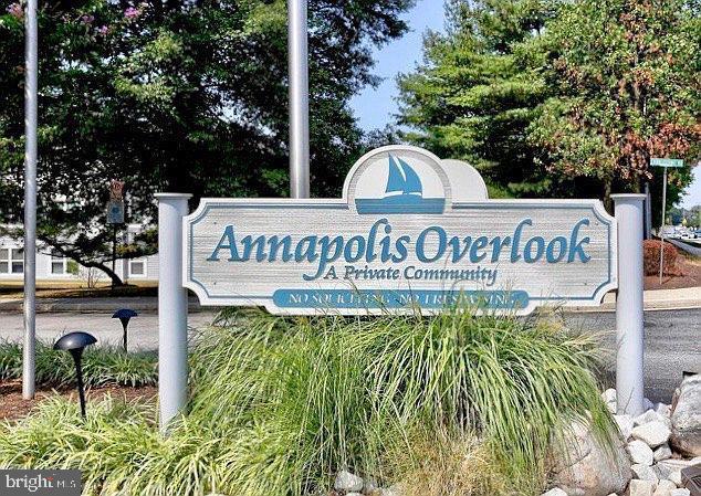 ANNAPOLIS OVERLOOK - Residential