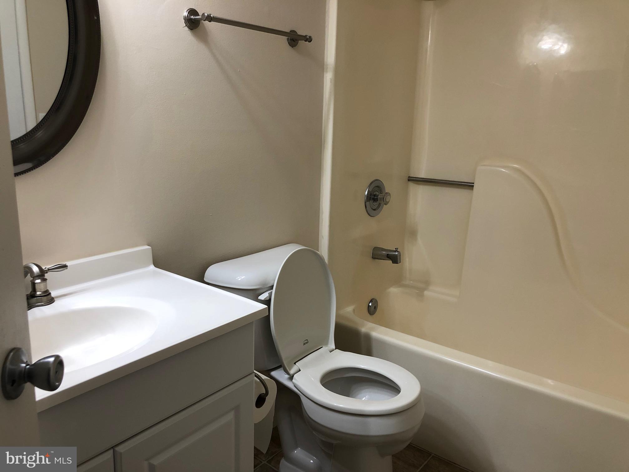 ANNAPOLIS OVERLOOK - Residential