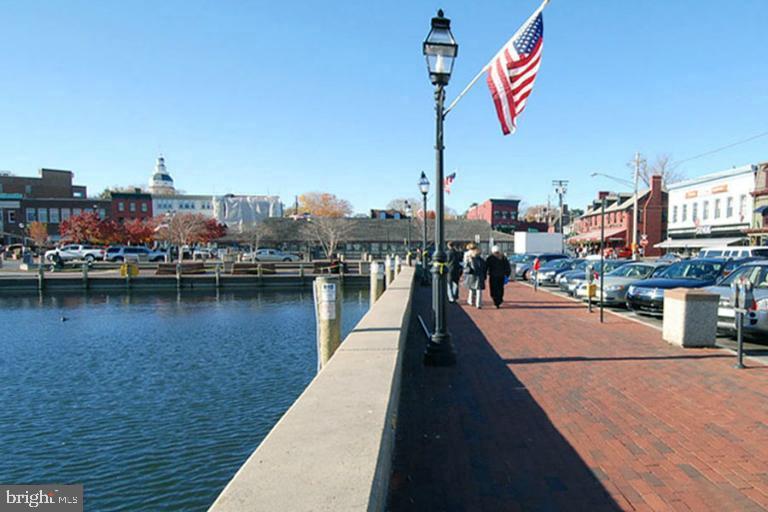 ANNAPOLIS OVERLOOK - Residential