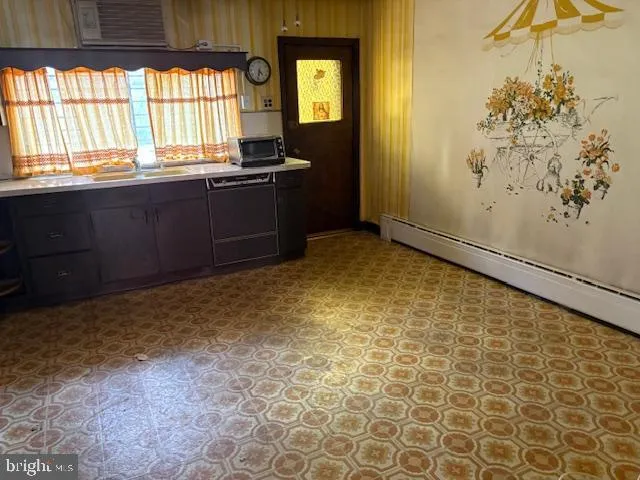 Philadelphia, Pennsylvania 19148, United States, 3 Bedrooms Bedrooms, ,1 BathroomBathrooms,Residential,Pending,206169