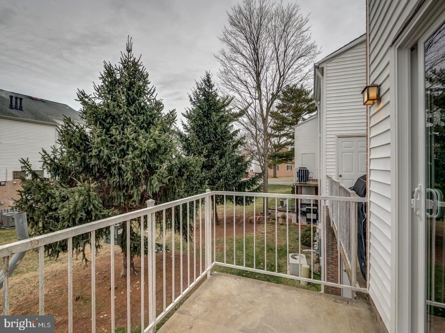 THE MEADOWS - Residential Lease