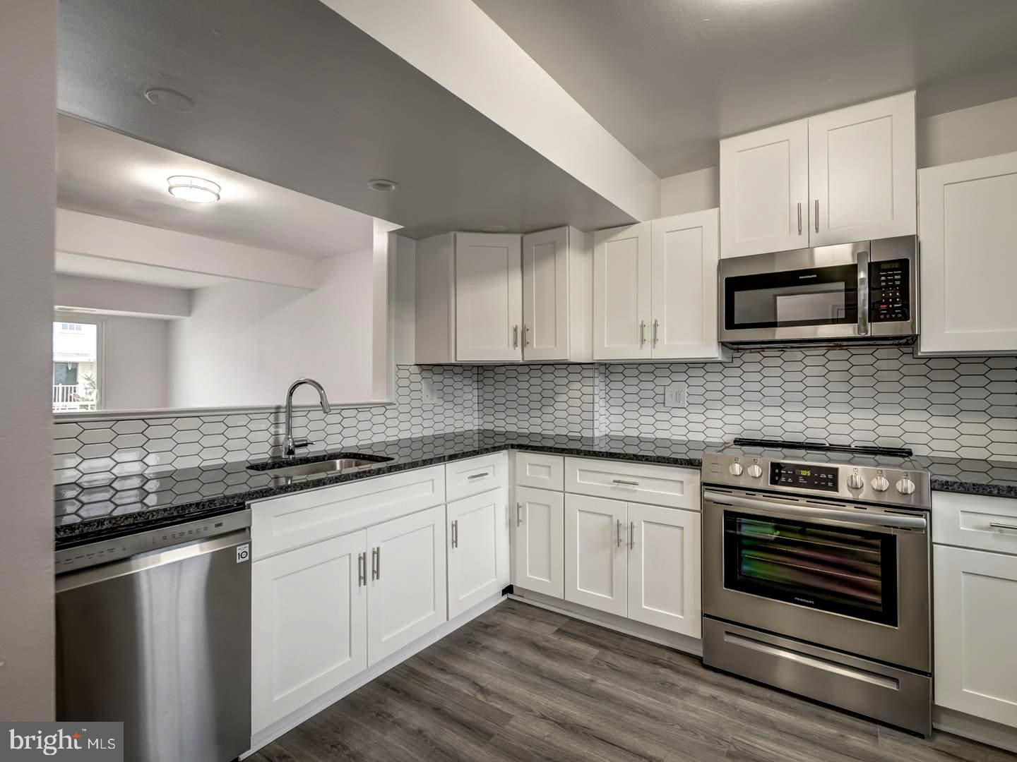 THE MEADOWS - Residential Lease