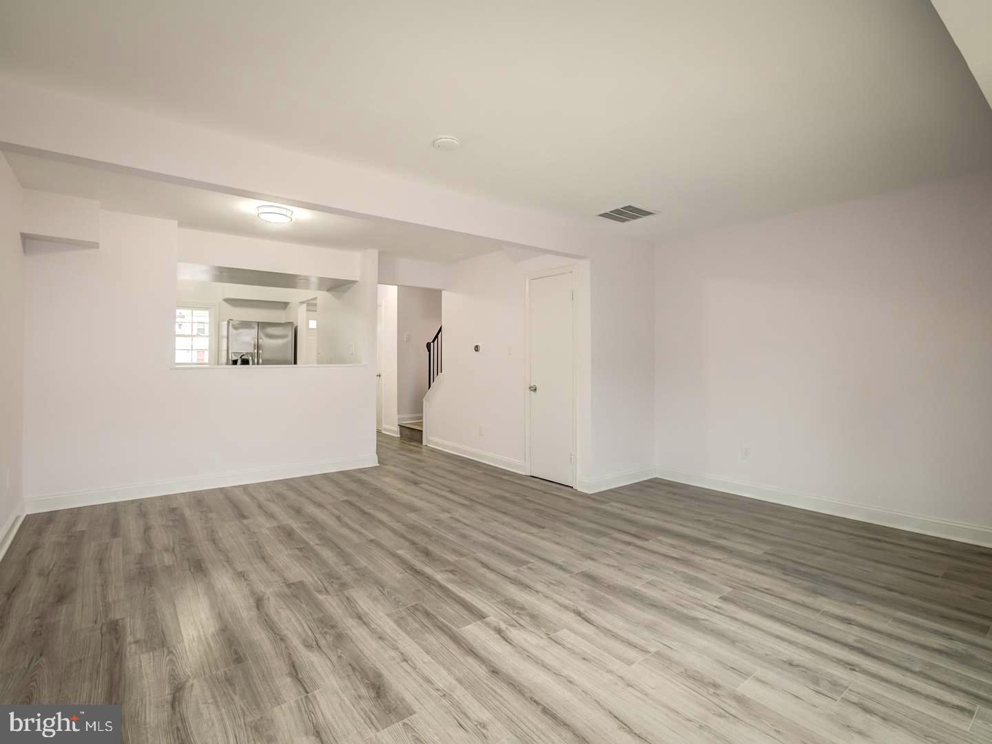 THE MEADOWS - Residential Lease