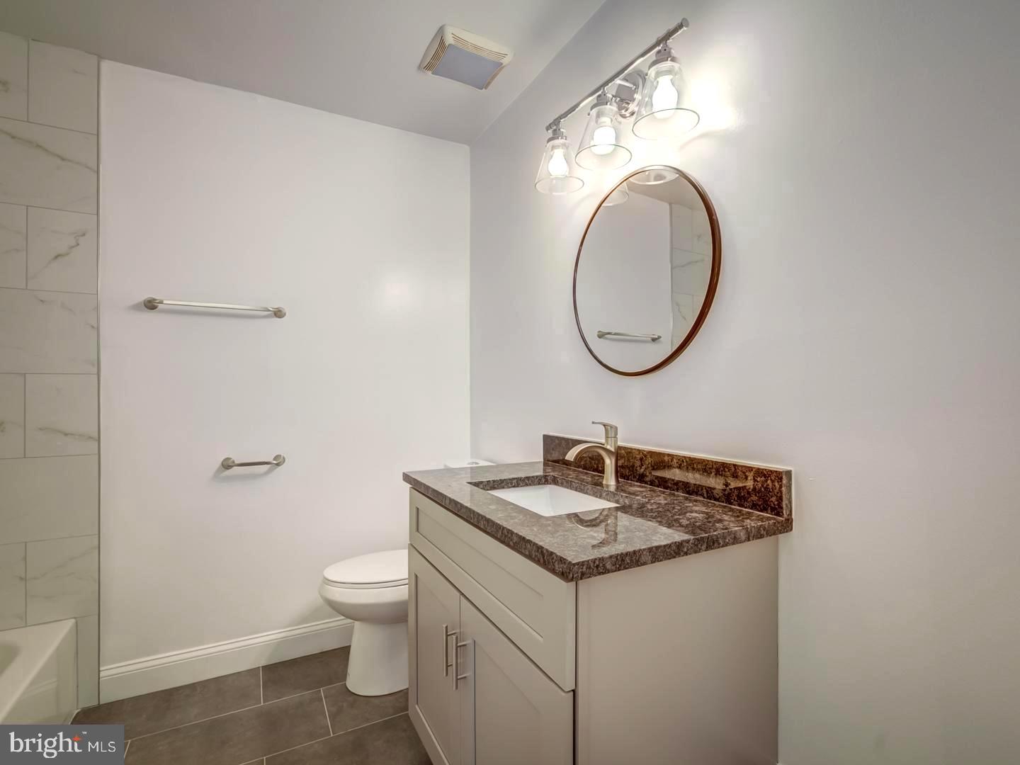 THE MEADOWS - Residential Lease