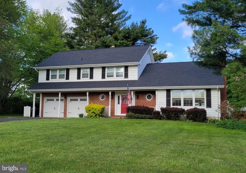32 SPRINGFIELD DRIVE NORTH EAST MD 21901